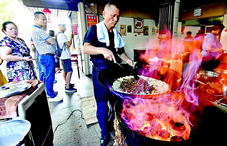 xingkong.com_用学习引领自身专业成长——方城县赵河镇杜庄学片教师开展三级培训工作(图2) 星空体育官网